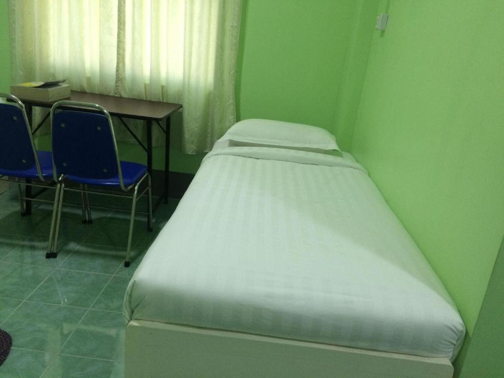 Pathein Nay Chi Lin Hotel מראה חיצוני תמונה