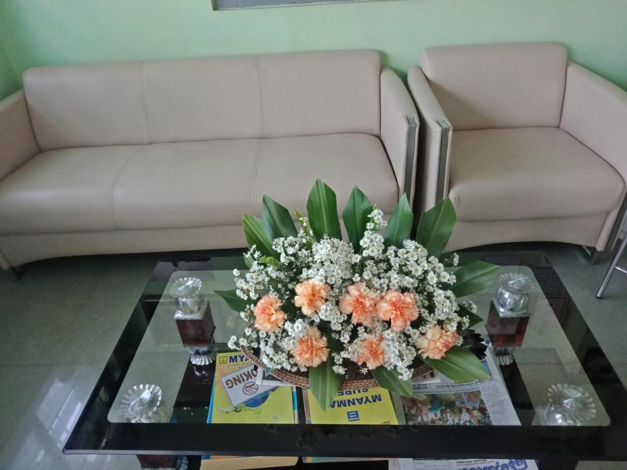 Pathein Nay Chi Lin Hotel מראה חיצוני תמונה