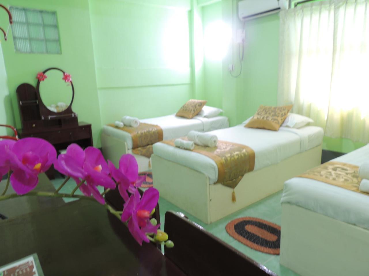 Pathein Nay Chi Lin Hotel מראה חיצוני תמונה