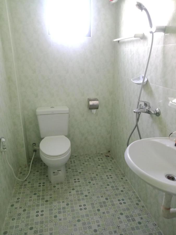 Pathein Nay Chi Lin Hotel מראה חיצוני תמונה